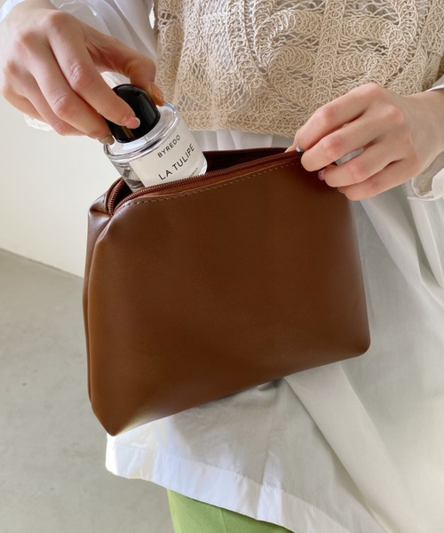 thank U more（サンキューモア）の「フェイクレザー ワンショルダーバッグ 【ストラップ長さ調整対応】（ショルダーバッグ・レディース・ブラック/ブラウン・FREE）」の14枚目の写真