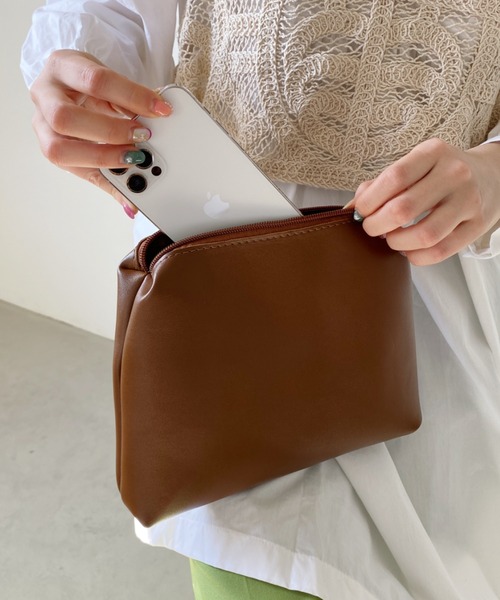 thank U more（サンキューモア）の「フェイクレザー ワンショルダーバッグ 【ストラップ長さ調整対応】（ショルダーバッグ・レディース・ブラック/ブラウン・FREE）」の15枚目の写真