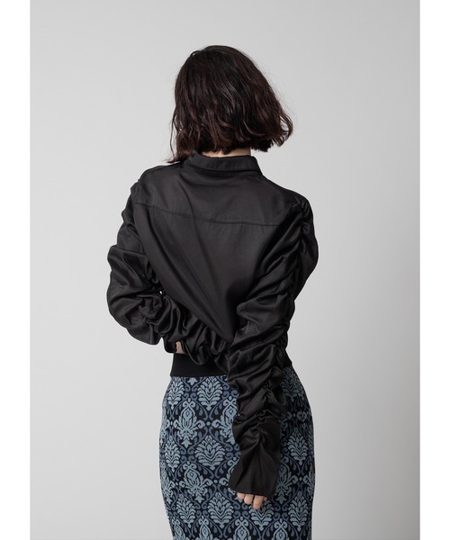 Adoon plain（アドーンプレーン）の「袖コンシャスブラウス（シャツ/ブラウス・レディース・オフホワイト/ライトブルー/ブラック・FREE）」の10枚目の写真