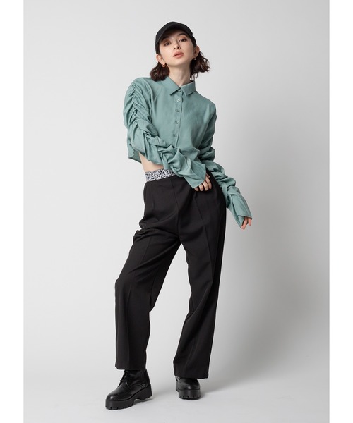 Adoon plain（アドーンプレーン）の「袖コンシャスブラウス（シャツ/ブラウス・レディース・オフホワイト/ライトブルー/ブラック・FREE）」の19枚目の写真