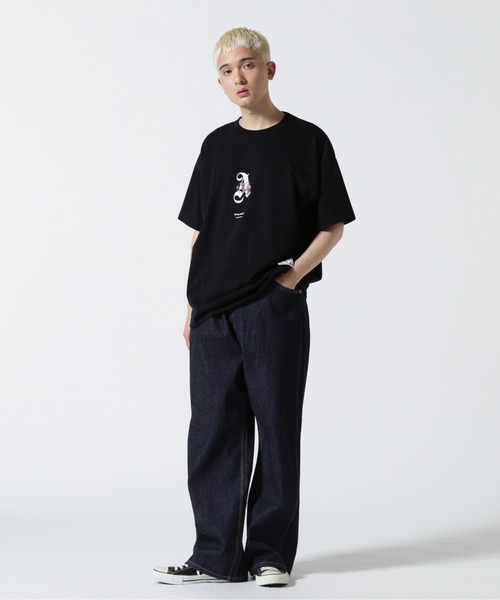 A4A（エーフォーエー）の「A4A/エーフォーエー/A FLOWER SST フラワーショートスリーブT（Tシャツ/カットソー・メンズ・ホワイト/ブラック・F）」の5枚目の写真