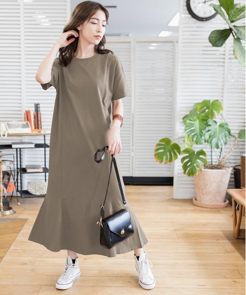 ad thie(アドティエ)の「マーメイド ロング ワンピース(ワンピース・レディース・ブラウン/ライトベージュ/モカ/チャコール/ダークブラウン/ブラック/ベージュ/ピンク/ダークグリーン/ブルーグレー・FREE/LL)」の17枚目の写真