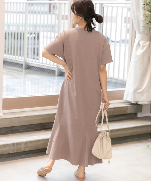 ad thie(アドティエ)の「マーメイド ロング ワンピース(ワンピース・レディース・ブラウン/ライトベージュ/モカ/チャコール/ダークブラウン/ブラック/ベージュ/ピンク/ダークグリーン/ブルーグレー・FREE/LL)」の22枚目の写真