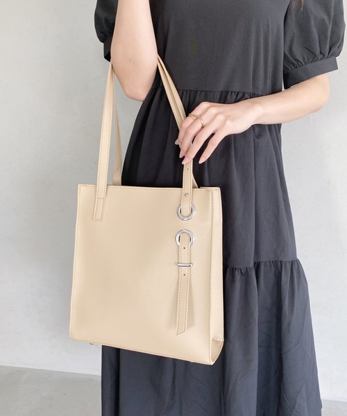 thank U more(サンキューモア)の「2way ワンサイドベルト ショルダーバッグ(ショルダーバッグ・レディース・ブラック/ベージュ/ブラウン・FREE)」の9枚目の写真