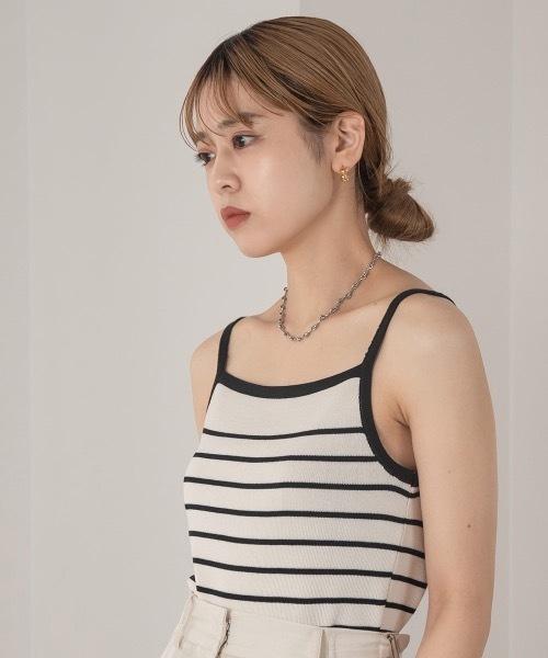 Amiur(エミレ)の「two tone smooth camisole(キャミソール・レディース・アイボリー/ブラック/ストライプ・FREE)」の3枚目の写真