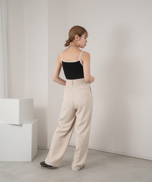 Amiur(エミレ)の「two tone smooth camisole(キャミソール・レディース・アイボリー/ブラック/ストライプ・FREE)」の7枚目の写真