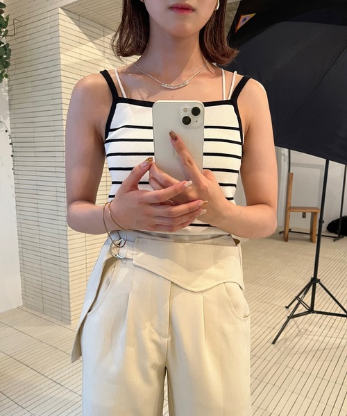 Amiur(エミレ)の「two tone smooth camisole(キャミソール・レディース・アイボリー/ブラック/ストライプ・FREE)」の13枚目の写真