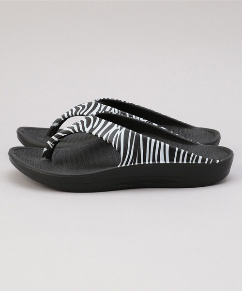 PUBLUX（パブリュクス）の「TELIC/テリック FLIP FLOP ZEBRA LEOPARD/アニマル柄リカバリーサンダル（サンダル・レディース・レオパード/その他9・SMALL/X-LARGE/MEDIUM/LARGE）」の6枚目の写真