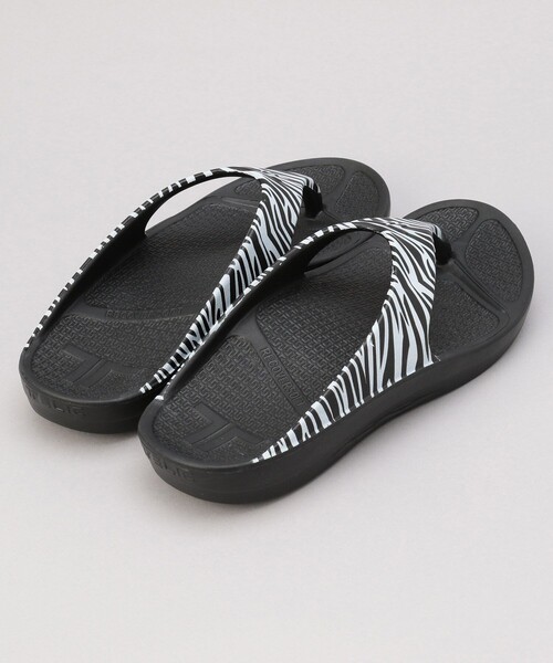 PUBLUX（パブリュクス）の「TELIC/テリック FLIP FLOP ZEBRA LEOPARD/アニマル柄リカバリーサンダル（サンダル・レディース・レオパード/その他9・SMALL/X-LARGE/MEDIUM/LARGE）」の8枚目の写真