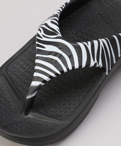 PUBLUX（パブリュクス）の「TELIC/テリック FLIP FLOP ZEBRA LEOPARD/アニマル柄リカバリーサンダル（サンダル・レディース・レオパード/その他9・SMALL/X-LARGE/MEDIUM/LARGE）」の10枚目の写真