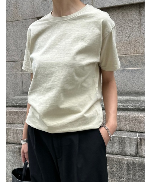 ulu(ウル)の「Pigment t-shirt(Tシャツ/カットソー・レディース・ライトカーキ/チャコールグレー・FREE)」の10枚目の写真