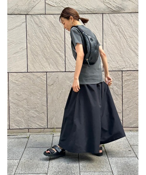 ulu(ウル)の「Pigment t-shirt(Tシャツ/カットソー・レディース・ライトカーキ/チャコールグレー・FREE)」の13枚目の写真