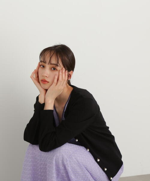 JILL by JILL STUART(ジルバイジルスチュアート)の「◇ドロップパールシルク混カーディガン(カーディガン/ボレロ・レディース・グレー/ライトグリーン/パープル/ホワイト系その他/ブラック・FREE)」の6枚目の写真