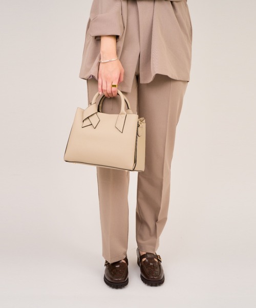 maison vert（メゾンヴェール）の「【maison vert/メゾンヴェール】フェイクレザー 結びハンドバッグ　2WAY（ハンドバッグ・レディース・ベージュ/ブラック・FREE）」の10枚目の写真
