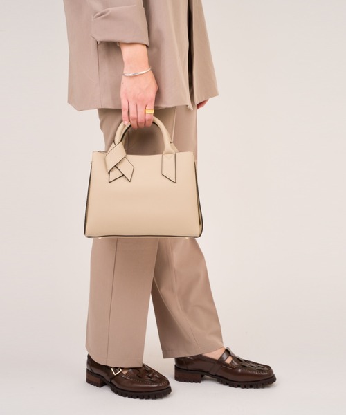 maison vert（メゾンヴェール）の「【maison vert/メゾンヴェール】フェイクレザー 結びハンドバッグ　2WAY（ハンドバッグ・レディース・ベージュ/ブラック・FREE）」の11枚目の写真