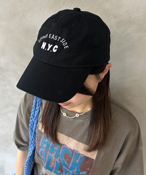 kutir（クティール）の「kutirlune／ロゴ刺繍キャップ（キャップ・レディース・ブラック/ライトベージュ/ボルドー/ブラウン/オレンジ/ネイビー・FREE）」の2枚目の写真