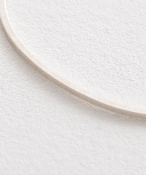 Revo.（レボ）の「Revo. ブラス 真鍮 バングル アソートデザイン 刻印/叩き/ねじれ/プレーン［巾着袋付き］（バングル/リストバンド・メンズ・シルバー系その他/ゴールド系1/ゴールド系その他3/ゴールド系その他2/シルバー系その他2/シルバー系その他3/シルバー/ゴールド系/ゴールド系その他/ゴールド・FREE）」の21枚目の写真