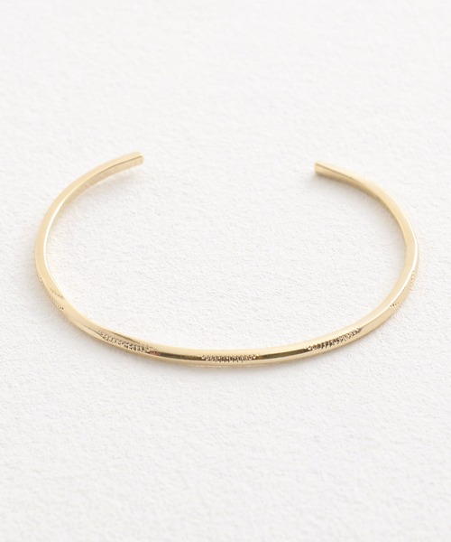 Revo.（レボ）の「Revo. ブラス 真鍮 バングル アソートデザイン 刻印/叩き/ねじれ/プレーン［巾着袋付き］（バングル/リストバンド・メンズ・シルバー系その他/ゴールド系1/ゴールド系その他3/ゴールド系その他2/シルバー系その他2/シルバー系その他3/シルバー/ゴールド系/ゴールド系その他/ゴールド・FREE）」の17枚目の写真