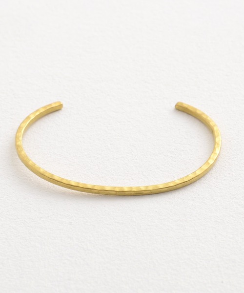 Revo.（レボ）の「Revo. ブラス 真鍮 バングル アソートデザイン 刻印/叩き/ねじれ/プレーン［巾着袋付き］（バングル/リストバンド・メンズ・シルバー系その他/ゴールド系1/ゴールド系その他3/ゴールド系その他2/シルバー系その他2/シルバー系その他3/シルバー/ゴールド系/ゴールド系その他/ゴールド・FREE）」の18枚目の写真