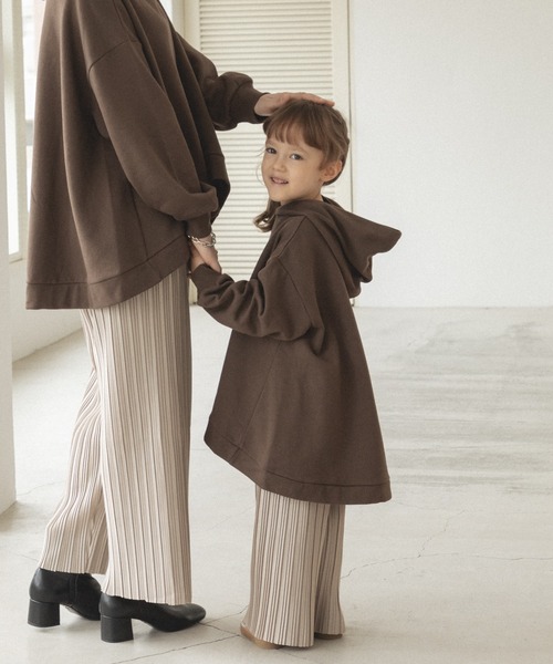 pairmanon（ペアマノン）の「【ママとおそろい】フード付き Aライン パーカー（パーカー・キッズ・ミント/パープル/ブラック/ブラウン・130/90/120/140/100/110/150）」の4枚目の写真