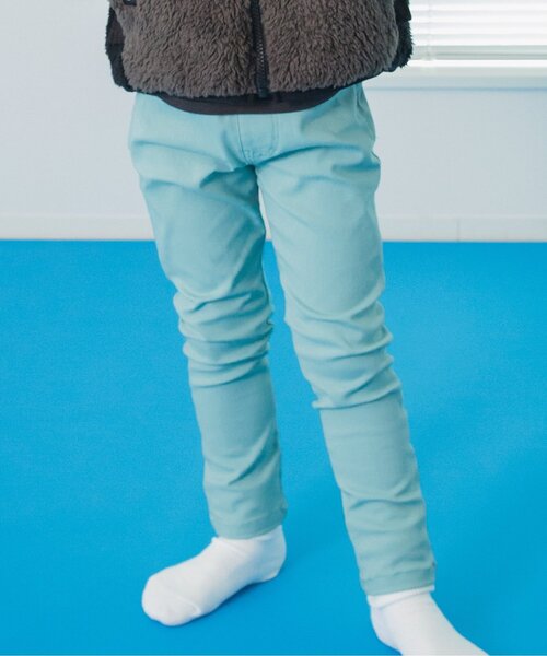 BREEZE(ブリーズ)の「【ユニセックス・17色展開】らくらくスキニーパンツ(その他パンツ・キッズ・グリーン/ライム/ライトグレー/ブラック/ピンク/ラベンダー/ネイビー/サックスブルー/オレンジ/オフホワイト/インディゴブルー/ベージュ/ブルー/ブラウン/パープル/チェック/カーキ・100/140/110/130/90/120/150)」の10枚目の写真