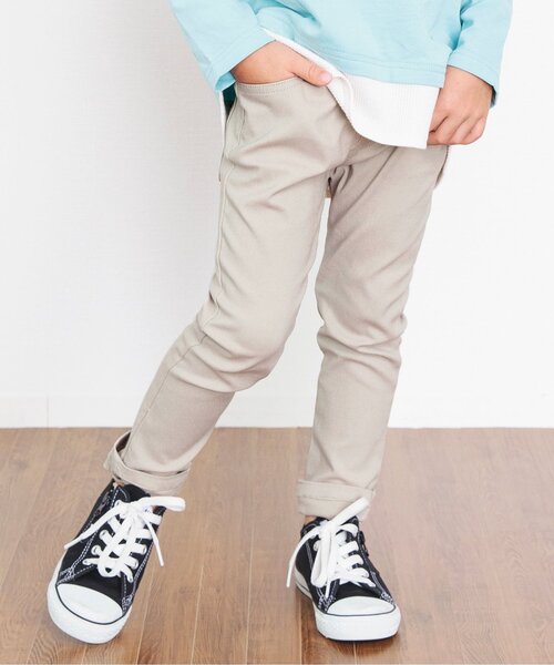 BREEZE(ブリーズ)の「【ユニセックス・17色展開】らくらくスキニーパンツ(その他パンツ・キッズ・グリーン/ライム/ライトグレー/ブラック/ピンク/ラベンダー/ネイビー/サックスブルー/オレンジ/オフホワイト/インディゴブルー/ベージュ/ブルー/ブラウン/パープル/チェック/カーキ・100/140/110/130/90/120/150)」の4枚目の写真