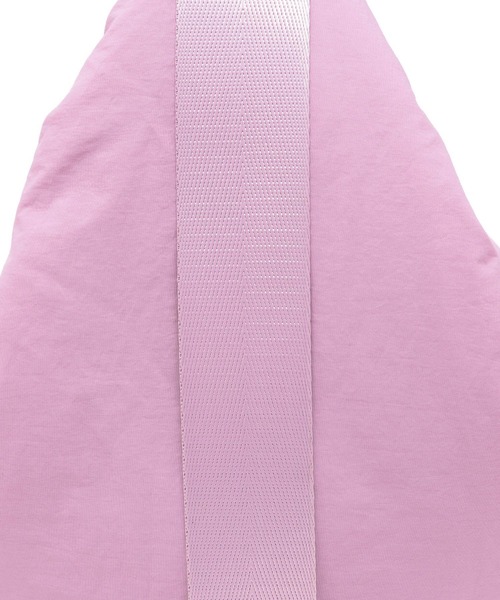 niko and...（ニコアンド）の「オリジナルBIGパフショルダーバッグ（ショルダーバッグ・レディース・ブラック/イエロー×ブラック/パープル・0）」の21枚目の写真