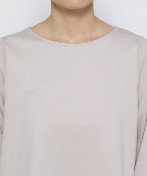 GLOBAL WORK(グローバルワーク)の「袖ドッキングプルオーバー/MATINEE LINE/972837(Tシャツ/カットソー・レディース・オフホワイト/グレイッシュベージュ/ブラック・LARGE/MEDIUM)」の15枚目の写真