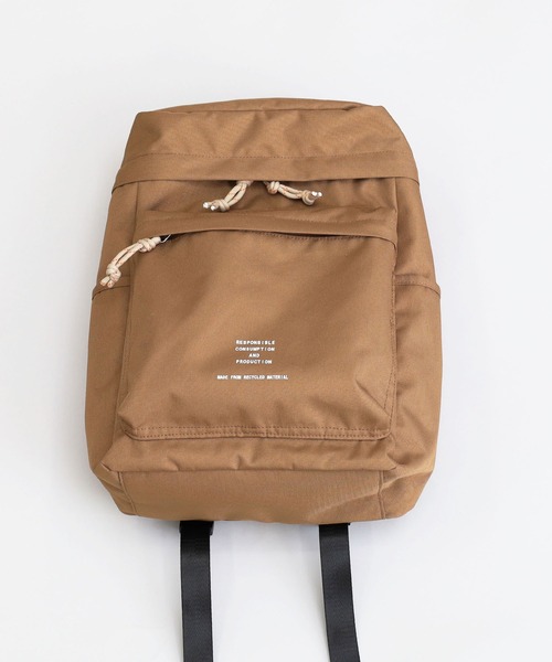 COOCO(クーコ)の「リサイクルPETボックスリュック/A4対応(バックパック/リュック・レディース・カーキ/キャメル/ブラック・9)」の14枚目の写真