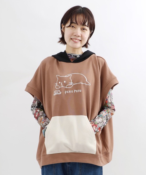333008：おなかペコペコのネコ刺繍 裏毛ベスト