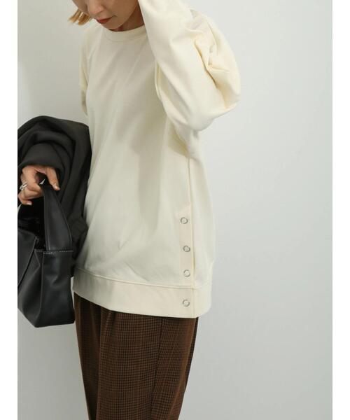 Samansa Mos2 blue(サマンサモスモスブルー)の「ダンボールニットプルオーバー(Tシャツ/カットソー・レディース・ベージュ/ブラック/キナリ・F)」の15枚目の写真