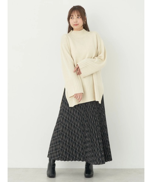 earth music&ecology(アースミュージックアンドエコロジー)の「アンチピリングリブハイネックチュニック(チュニック・レディース・ブルー/ブラック/グレイッシュベージュ/アイボリー・FREE)」の16枚目の写真