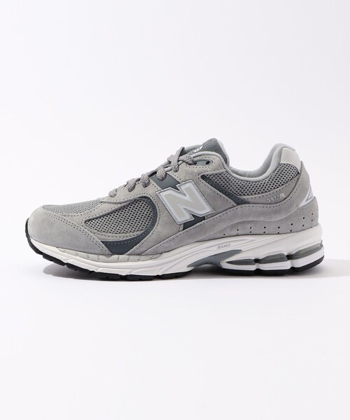 NEW BALANCE（ニューバランス）の「New Balance M2002R スニーカー（スニーカー・レディース・グレー・25/24/23）」の2枚目の写真