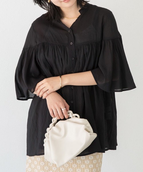 LAVEANGE（ラビアンジェ）の「ギャザーフレアブラウス（シャツ/ブラウス・レディース・アイボリー/ブラック/ブラウン・4L/3L/LL/M/5L）」の3枚目の写真