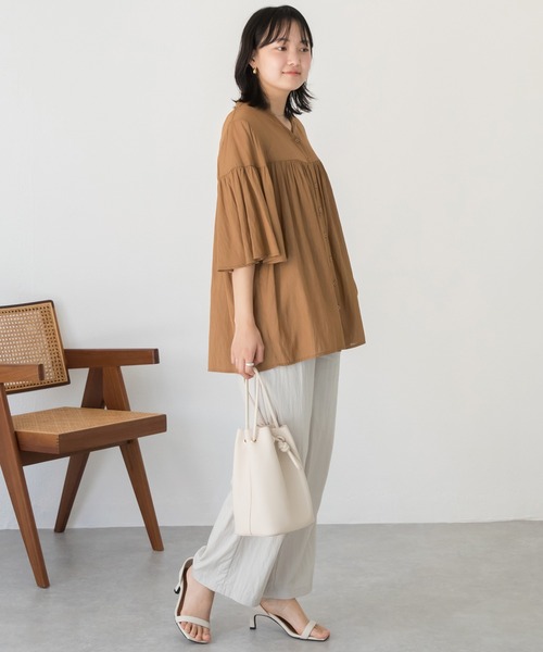 LAVEANGE（ラビアンジェ）の「ギャザーフレアブラウス（シャツ/ブラウス・レディース・アイボリー/ブラック/ブラウン・4L/3L/LL/M/5L）」の18枚目の写真