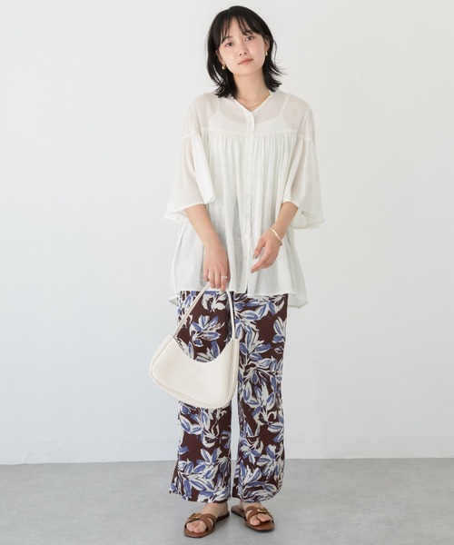 LAVEANGE（ラビアンジェ）の「ギャザーフレアブラウス（シャツ/ブラウス・レディース・アイボリー/ブラック/ブラウン・4L/3L/LL/M/5L）」の13枚目の写真