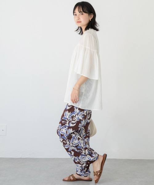 LAVEANGE（ラビアンジェ）の「ギャザーフレアブラウス（シャツ/ブラウス・レディース・アイボリー/ブラック/ブラウン・4L/3L/LL/M/5L）」の15枚目の写真