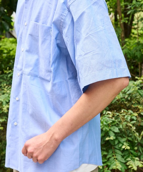 UNIVERSAL OVERALL（ユニバーサルオーバーオール）の「【UNIVERSAL OVERALL】別注 ワンポイント刺繍 半袖シャンブレーシャツ（シャツ/ブラウス・メンズ・インディゴブルー/サックスブルー/チャコールグレー・MEDIUM/LARGE/X-LARGE）」の13枚目の写真