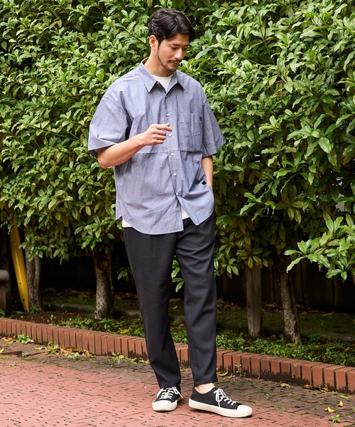 UNIVERSAL OVERALL（ユニバーサルオーバーオール）の「【UNIVERSAL OVERALL】別注 ワンポイント刺繍 半袖シャンブレーシャツ（シャツ/ブラウス・メンズ・インディゴブルー/サックスブルー/チャコールグレー・MEDIUM/LARGE/X-LARGE）」の21枚目の写真