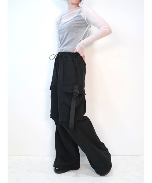 CECIL McBEE(セシルマクビー)の「サイドベルトナイロンカーゴパンツ(カーゴパンツ・レディース・ブラック・SMALL/MEDIUM)」の4枚目の写真