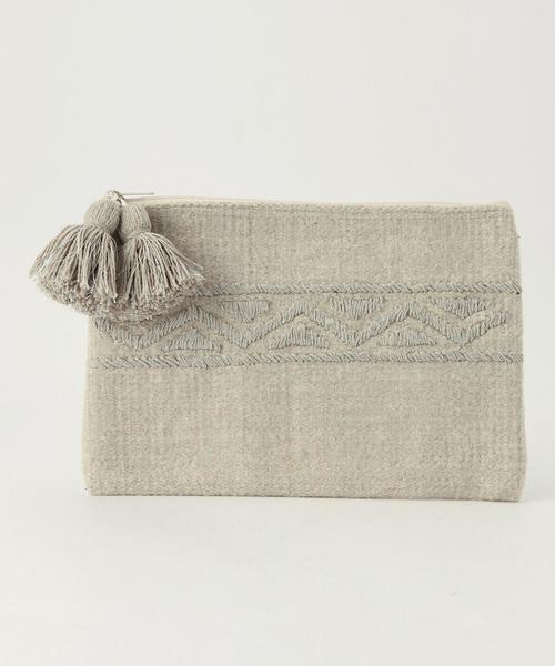 Another Edition（アナザーエディション）の「Another Edition×Lilas campbell 刺しゅうクラッチ/AE×Lilas/C EMB CLT◆（クラッチバッグ・レディース・ブラック/シルバー・ﾌﾘ-）」の6枚目の写真