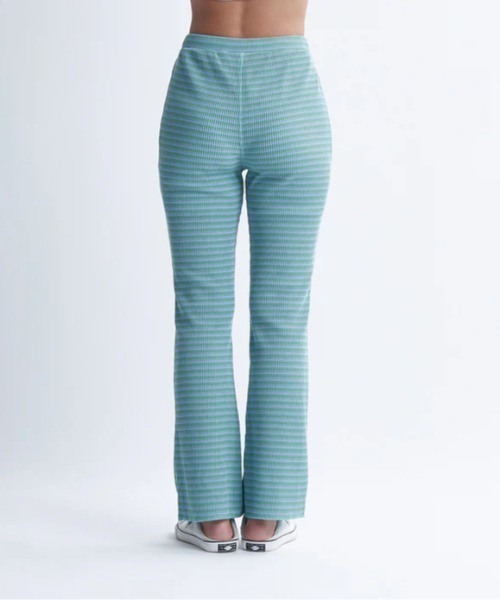 ROXY（ロキシー）の「WATERFALL/ロキシーウエストゴムワンポイントブランドロゴフレアパンツ（その他パンツ・レディース・ブラック/ホワイト/オフホワイト・LARGE/MEDIUM/SMALL）」の8枚目の写真