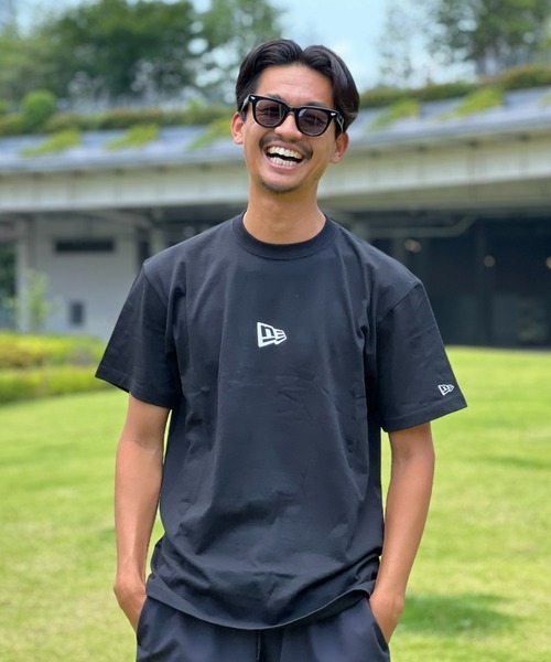 NEW ERA(ニューエラ)の「【NEW ERA】S/S Cotton Tee FLAG LOGO MINI(Tシャツ/カットソー・メンズ・ブラック×ホワイト・X-LARGE/LARGE/MEDIUM)」の1枚目の写真