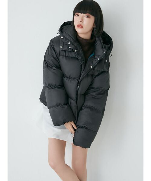 MURUA（ムルーア）の「フード中綿ブルゾン（ブルゾン・レディース・ブラック/アイボリー・FREE）」の7枚目の写真