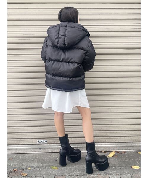 MURUA（ムルーア）の「フード中綿ブルゾン（ブルゾン・レディース・ブラック/アイボリー・FREE）」の12枚目の写真