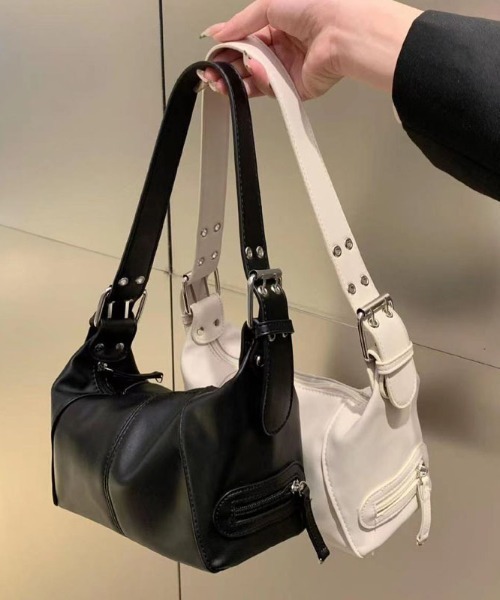 Per sist ence(パーシエンス)の「サイドバックルフェイクレザーショルダーバッグ(ショルダーバッグ・レディース・ブラック/ホワイト・FREE)」の9枚目の写真