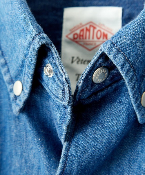 DANTON（ダントン）の「[DANTON/ダントン] ドットボタン ダンガリーデニムボタンダウンシャツ（シャツ/ブラウス・レディース・ライトインディゴブルー・40/38）」の4枚目の写真