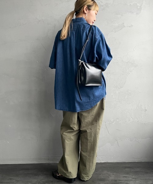 DANTON（ダントン）の「[DANTON/ダントン] ドットボタン ダンガリーデニムボタンダウンシャツ（シャツ/ブラウス・レディース・ライトインディゴブルー・40/38）」の19枚目の写真