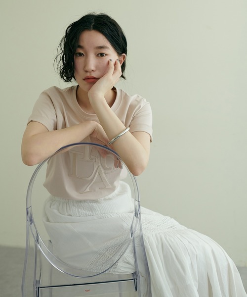 LARUTA（ラルータ）の「【LARUTA】厚盛ロゴ刺繍T（Tシャツ/カットソー・レディース・ベージュ/ピンク/チャコールグレー/オフホワイト/ホワイト系その他/ネイビー・FREE）」の18枚目の写真