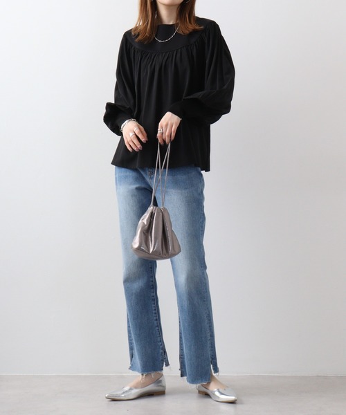 EGLANTINE(エグランティーヌ)の「Eglantine ギャザーブラウス(Tシャツ/カットソー・レディース・ブラック/ベージュ・40)」の6枚目の写真